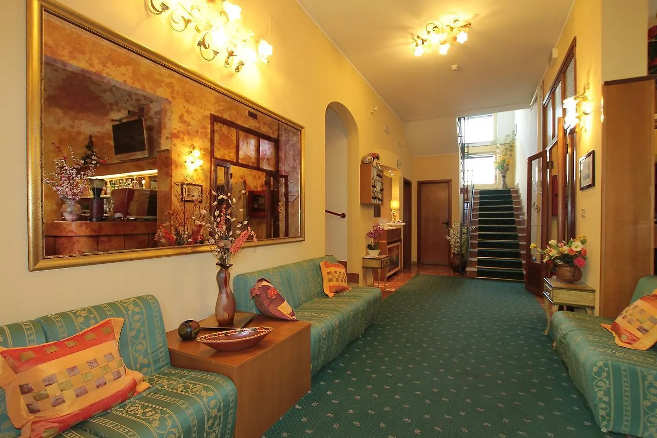 **  Hotel Vera Marina di Massa Itálie