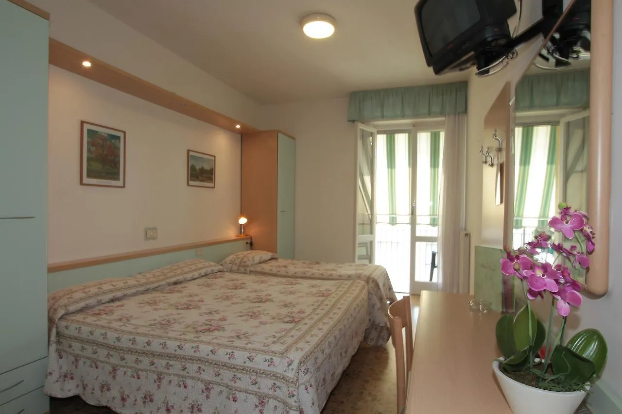 Hotel Vera Marina di Massa 2*,