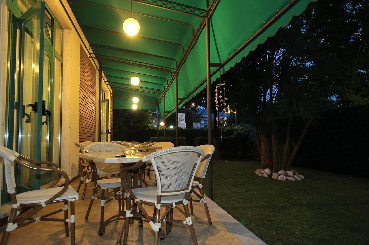 Hotel Vera Marina di Massa 2*,